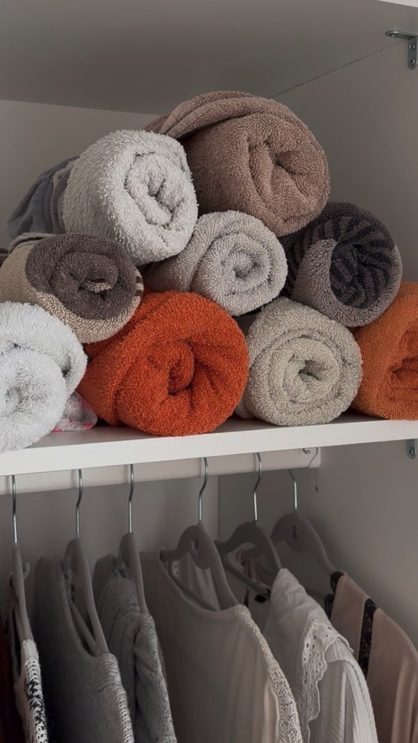 Marre que vos piles de vêtements s’écroulent ?