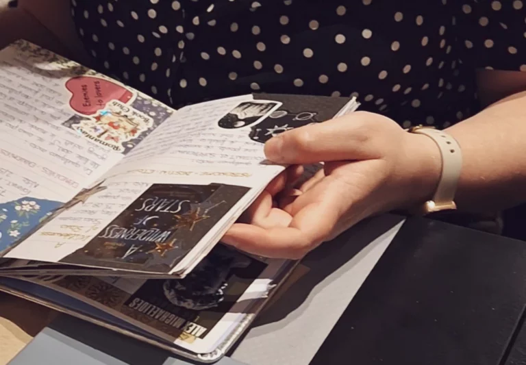 Binocles & Chapitre, club de lecture orphelin cherche foyer accueillant