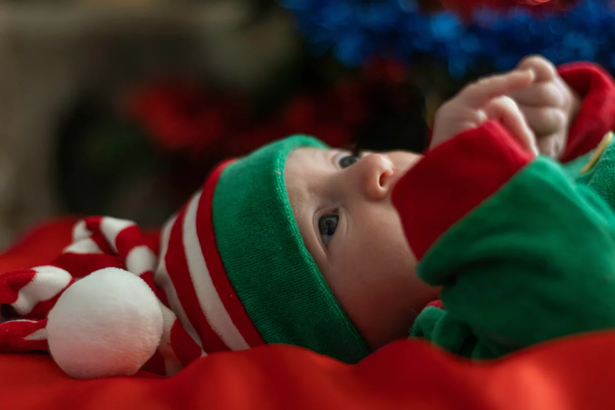 Premier Noël avec bébé : magie ou défi ?