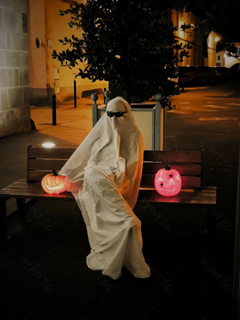 Un fantôme dans une ruelle du Broc