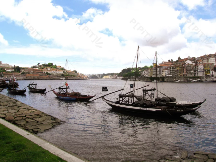 Bateaux Traditionnels.