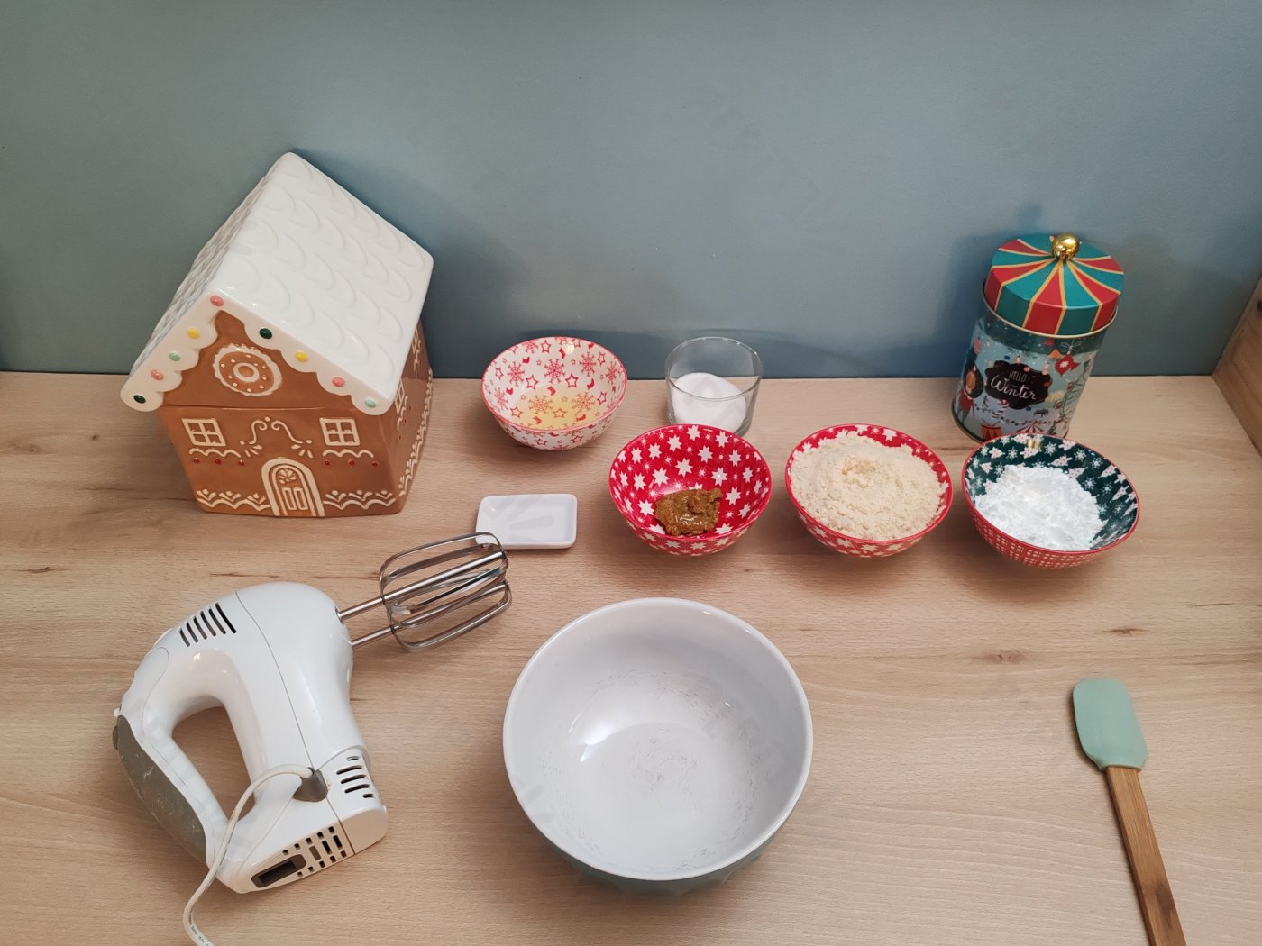 Amaretti tous les ingrédients et ustensiles