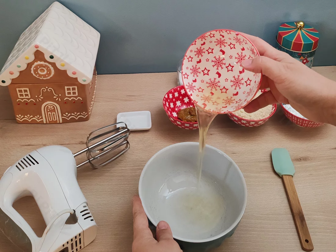 Préparer le four et les blancs