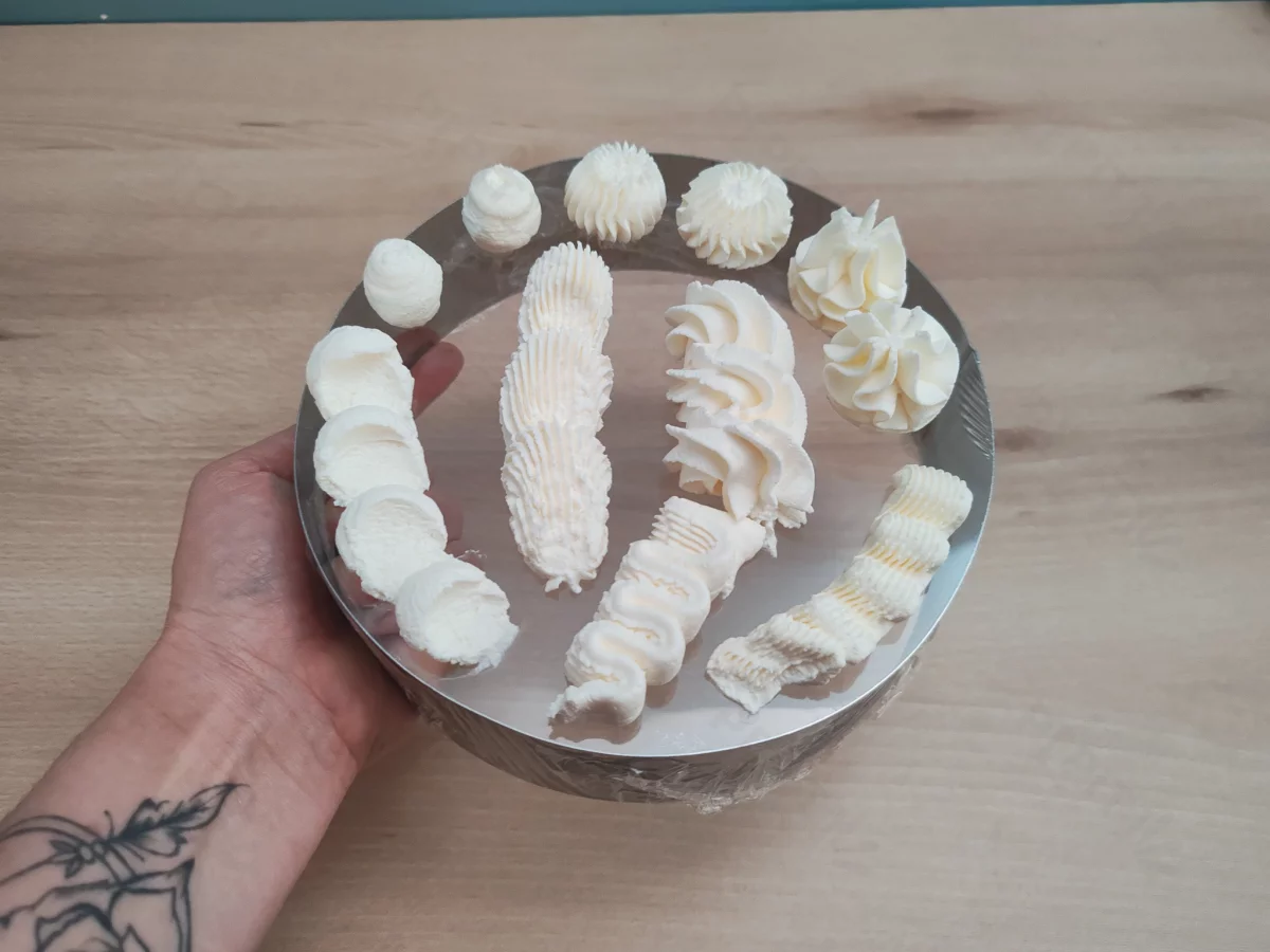 Exemples de différents pochages sur un support